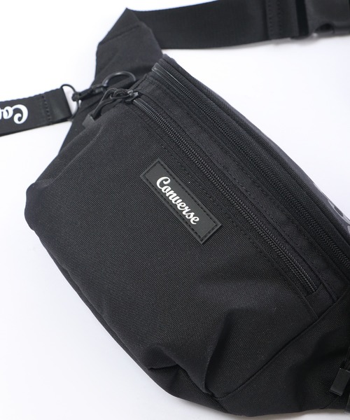 CONVERSE（コンバース）の「CONVERSE ラバーネーム　ロゴチャーム　ロゴプリント　ポリエステル　ウエストボディバッグ（ボディバッグ/ウエストポーチ・メンズ・ブラック×グリーン/ブラック×パープル/ブラック×ホワイト・FREE）」の15枚目の写真