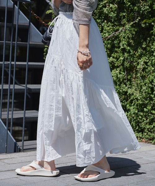 CIAOPANIC TYPY（チャオパニックティピー）の「ドロストギャザーコットンボイルボリュームスカート（スカート・レディース・ブルー/ブラック/ホワイト・ONE SIZE）」の4枚目の写真