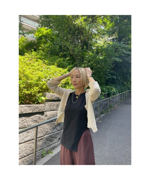 BLACK BY MOUSSY（ブラックバイマウジー）の「asymmetry hem tops（アシンメトリーヘムトップス)（タンクトップ・レディース・ベージュ/ホワイト/ブルー/ブラック・FREE）」の12枚目の写真