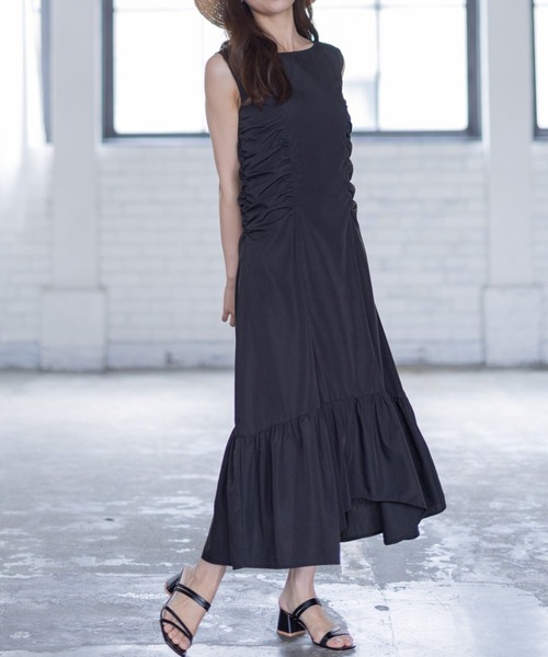 clear(クリア)の「ノースリーブギャザーデザインワンピース≪STAY MOTION≫(ワンピース・レディース・キャメル/ブラック・F)」の1枚目の写真