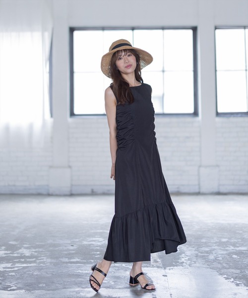 clear(クリア)の「ノースリーブギャザーデザインワンピース≪STAY MOTION≫(ワンピース・レディース・キャメル/ブラック・F)」の12枚目の写真