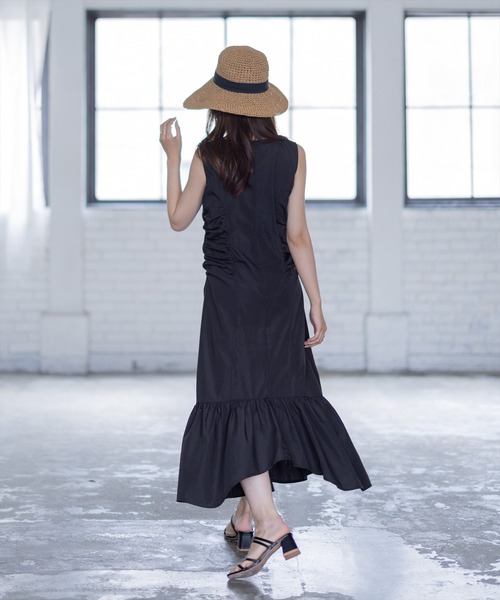 clear(クリア)の「ノースリーブギャザーデザインワンピース≪STAY MOTION≫(ワンピース・レディース・キャメル/ブラック・F)」の13枚目の写真