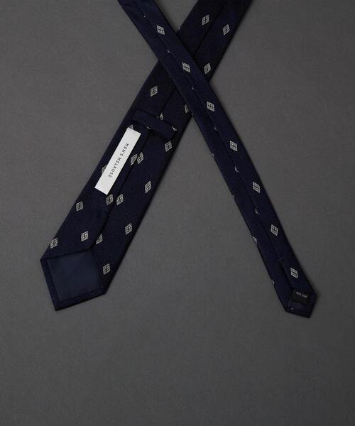 MEN'S MELROSE(メンズメルローズ)の「小紋柄ネクタイ(ネクタイ・メンズ・その他/ワインレッド/ネイビー/ブルー・9)」の7枚目の写真