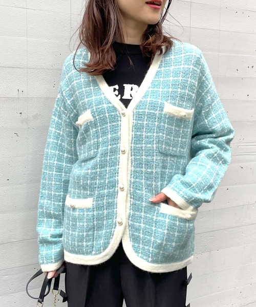 PICCIN PERLA(ピッチンペルラ)の「ウール混 パールボタン ニットジャケット(ノーカラージャケット・レディース・ブルー/オフホワイト/ブラック・M)」の3枚目の写真