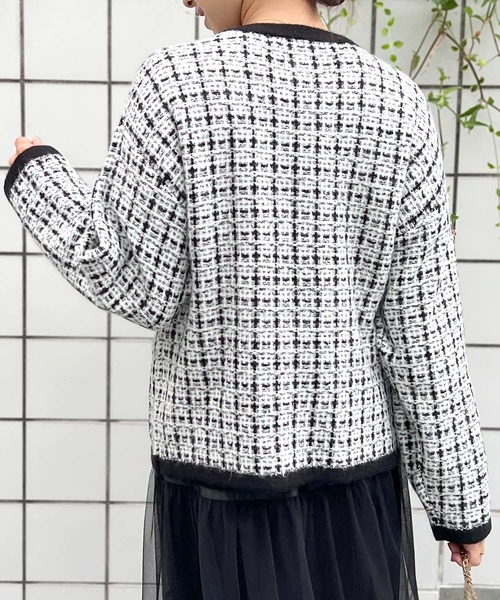 PICCIN PERLA(ピッチンペルラ)の「ウール混 パールボタン ニットジャケット(ノーカラージャケット・レディース・ブルー/オフホワイト/ブラック・M)」の6枚目の写真