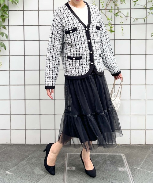 PICCIN PERLA(ピッチンペルラ)の「ウール混 パールボタン ニットジャケット(ノーカラージャケット・レディース・ブルー/オフホワイト/ブラック・M)」の11枚目の写真