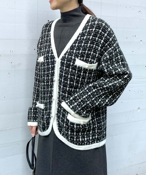 PICCIN PERLA(ピッチンペルラ)の「ウール混 パールボタン ニットジャケット(ノーカラージャケット・レディース・ブルー/オフホワイト/ブラック・M)」の12枚目の写真