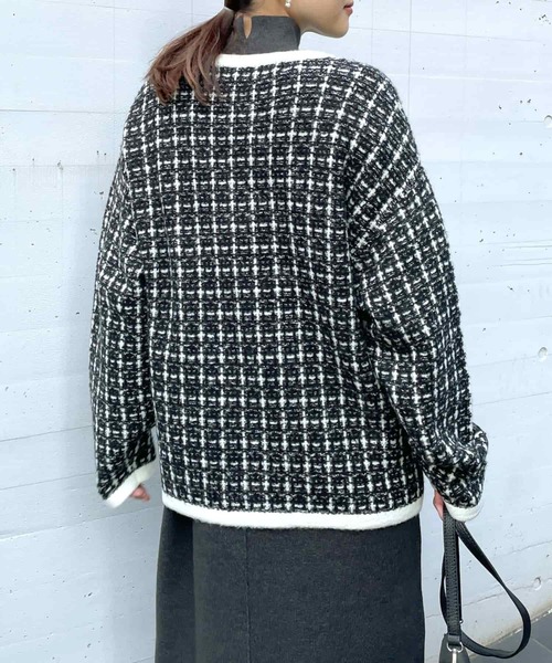 PICCIN PERLA(ピッチンペルラ)の「ウール混 パールボタン ニットジャケット(ノーカラージャケット・レディース・ブルー/オフホワイト/ブラック・M)」の13枚目の写真