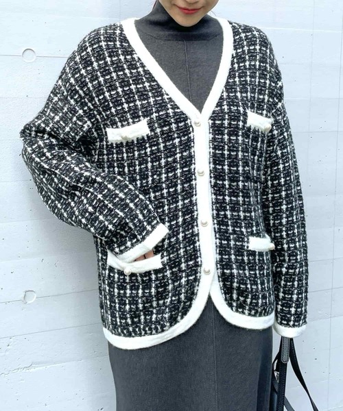 PICCIN PERLA(ピッチンペルラ)の「ウール混 パールボタン ニットジャケット(ノーカラージャケット・レディース・ブルー/オフホワイト/ブラック・M)」の15枚目の写真