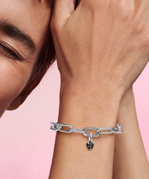 PANDORA（パンドラ）の「Pandora ME ブラック チャクラハート ミニダングル チャーム（チャーム・レディース・ブラック・FREE）」の4枚目の写真