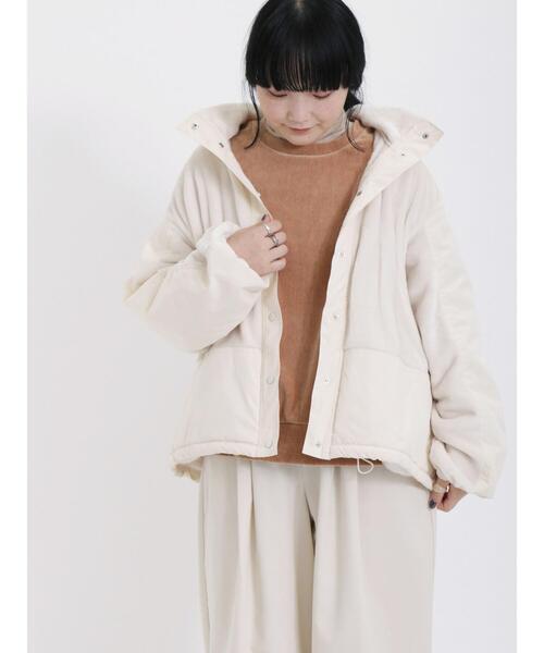 Samansa Mos2(サマンサ モスモス)の「フード取り外しボア切替ジャケット(ノーカラージャケット・レディース・ベージュ/オフホワイト/カーキ・F)」の5枚目の写真