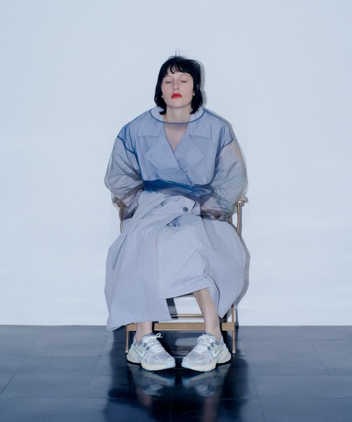 エミアトリエ　emmi チュールプルオーバー　ブルー emmi（エミ）の「【emmi atelier】チュールプルオーバー（T