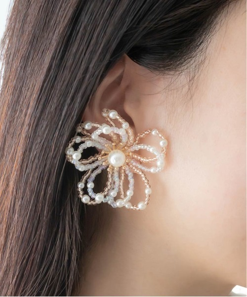 RANDA（ランダ）の「ビーズフラワーイヤリング（イヤリング・レディース・ゴールド/シルバー・FREE）」の6枚目の写真