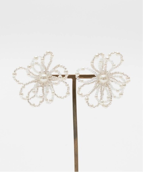 RANDA（ランダ）の「ビーズフラワーイヤリング（イヤリング・レディース・ゴールド/シルバー・FREE）」の8枚目の写真