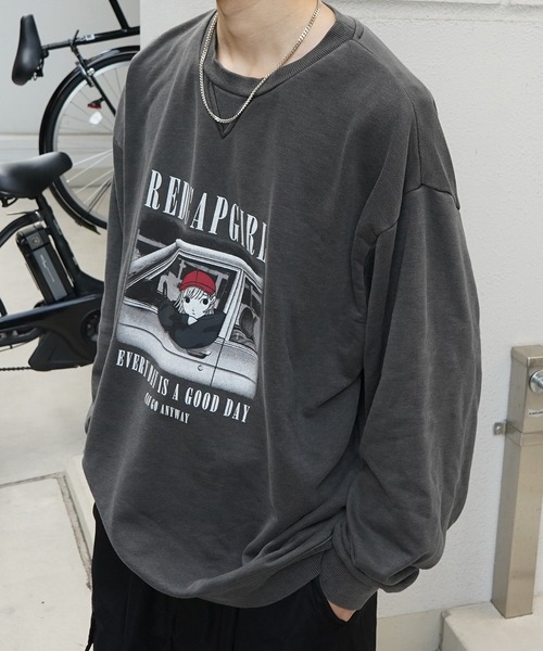 Red Cap Girl（レッドキャプガール）の「【RED CAP GIRL】ビッグシルエット ピグメント加工 フロントイラストプリント プルオーバースウェット（スウェット・メンズ・グレー系その他/チャコールグレー・L/M）」の7枚目の写真