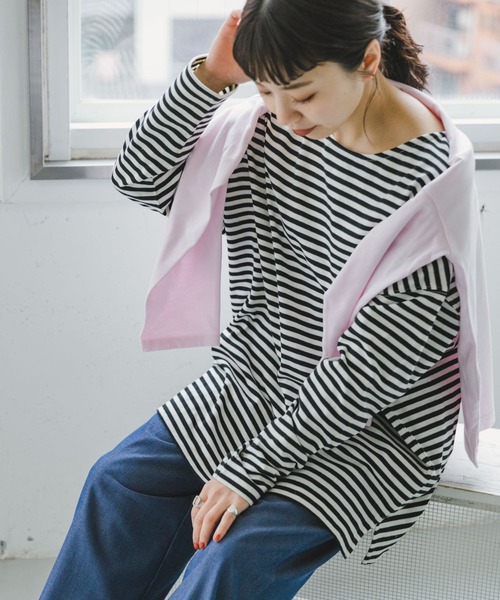 ITEMS URBANRESEARCH（アイテムズ アーバンリサーチ）の「ボートネックルーズカットソー（Tシャツ/カットソー・レディース・ホワイト系その他/ライトピンク/ブラウン系その他・FREE）」の4枚目の写真