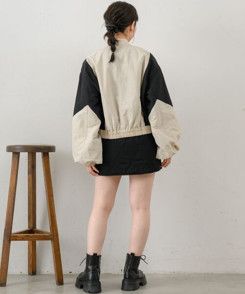 RETRO GIRL（レトロガール）の「配色ショートブルゾン（ブルゾン・レディース・ブラック/ブルー/ナチュラル・FREE）」の8枚目の写真