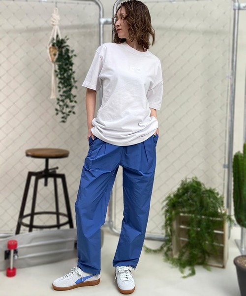 NEW ERA(ニューエラ)の「NEW ERA/ニューエラ オーバーサイズTシャツ 刺繍ロゴ 14121910/14121911/14121913(Tシャツ/カットソー・レディース・ブラック/ホワイト/ストーン・XL)」の6枚目の写真