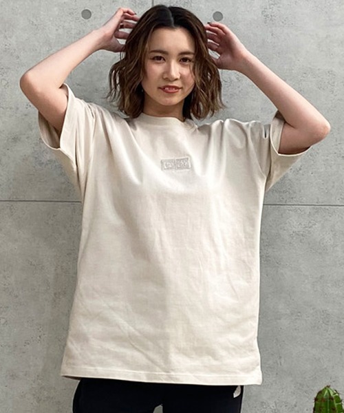 NEW ERA(ニューエラ)の「NEW ERA/ニューエラ オーバーサイズTシャツ 刺繍ロゴ 14121910/14121911/14121913(Tシャツ/カットソー・レディース・ブラック/ホワイト/ストーン・XL)」の22枚目の写真