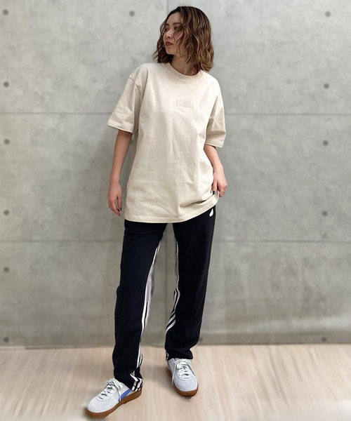 NEW ERA(ニューエラ)の「NEW ERA/ニューエラ オーバーサイズTシャツ 刺繍ロゴ 14121910/14121911/14121913(Tシャツ/カットソー・レディース・ブラック/ホワイト/ストーン・XL)」の19枚目の写真