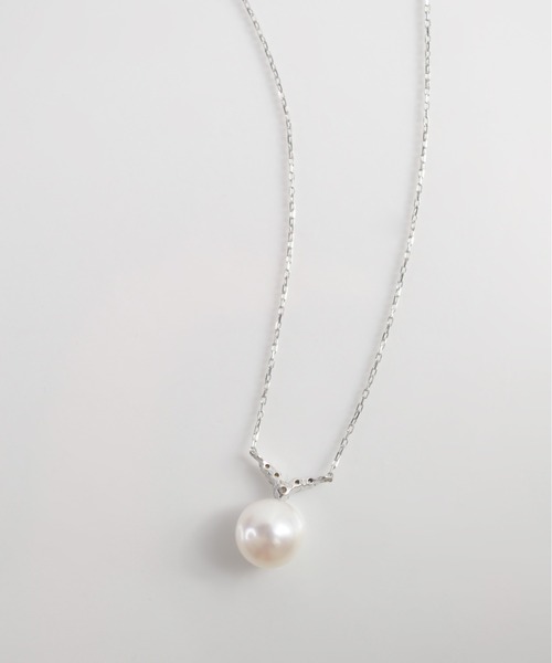 「anq.」K10WG・アコヤパール Vライン 0.05ctダイヤモンド ネックレス（ネックレス）｜anq.（アンク）