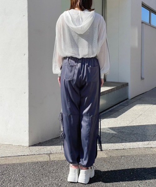 viavanda サテンパンツ グレー　FREE 注目 viavanda サテンパンツ グレーFREE パンツ - パンツ