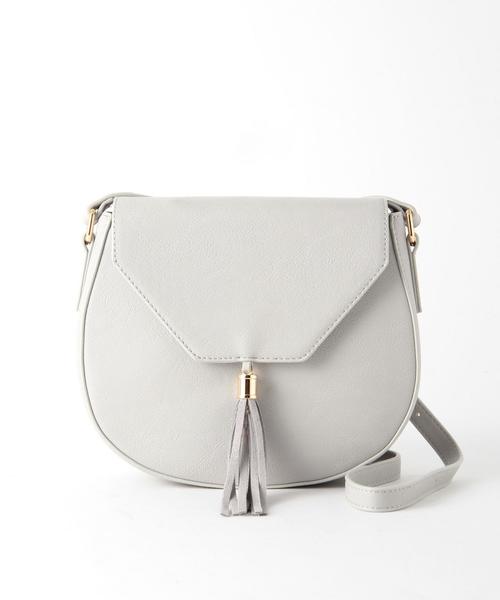 BEAUTY&YOUTH UNITED ARROWS（ビューティーアンドユースユナイテッドアローズ）の「BY∵ フラップタッセルショルダー◆（ショルダーバッグ・レディース・ブラック/ナチュラル/グレー/ダークブラウン・ﾌﾘ-）」の3枚目の写真