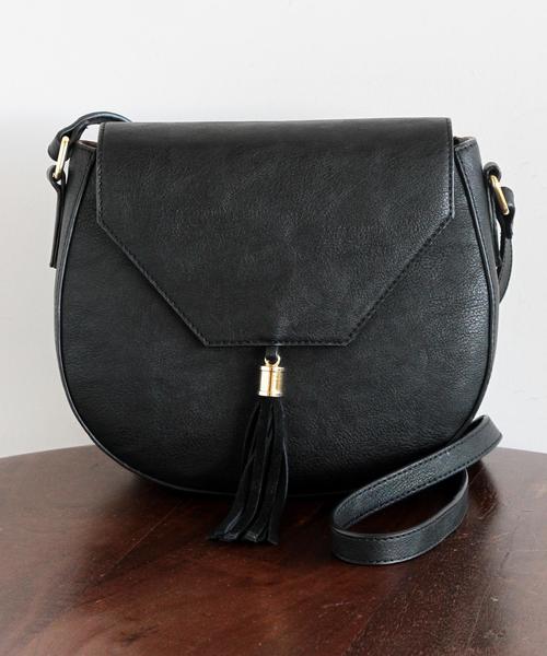 BEAUTY&YOUTH UNITED ARROWS（ビューティーアンドユースユナイテッドアローズ）の「BY∵ フラップタッセルショルダー◆（ショルダーバッグ・レディース・ブラック/ナチュラル/グレー/ダークブラウン・ﾌﾘ-）」の5枚目の写真