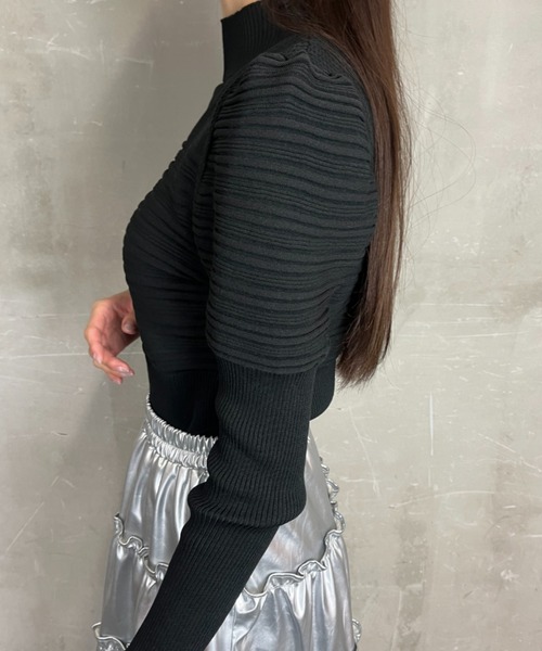 tolene(トレネ)の「パワースリーブハイネックニットプルオーバー(ニット/セーター・レディース・グリーン/イエロー/パープル/ブラック・FREE)」の7枚目の写真