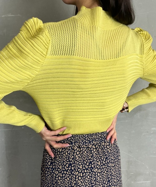 tolene(トレネ)の「パワースリーブハイネックニットプルオーバー(ニット/セーター・レディース・グリーン/イエロー/パープル/ブラック・FREE)」の10枚目の写真