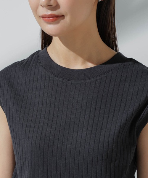 NANO universe(ナノユニバース)の「Anti Soaked(R) 汗染み防止 リブノースリーブTシャツ(Tシャツ/カットソー・レディース・ブラック/グレー系その他4/チャコール/アイボリー・S/M)」の13枚目の写真