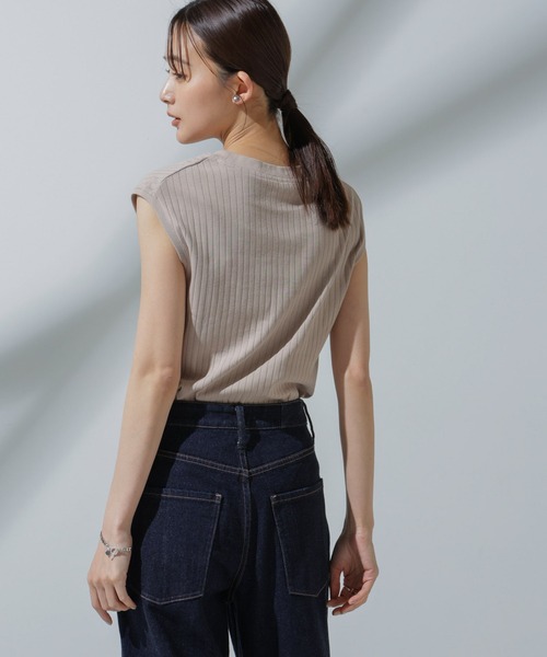 NANO universe(ナノユニバース)の「Anti Soaked(R) 汗染み防止 リブノースリーブTシャツ(Tシャツ/カットソー・レディース・ブラック/グレー系その他4/チャコール/アイボリー・S/M)」の17枚目の写真