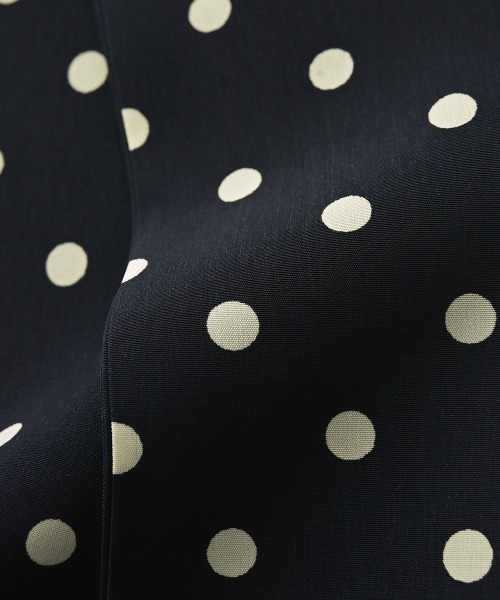 marjour(マージュール)の「DOT TWILLY(バンダナ/スカーフ・レディース・オフホワイト/ネイビー・FREE)」の7枚目の写真
