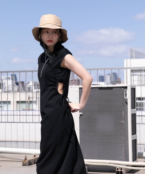 bohmal(ボマール)の「ウエストカットアウトロングワンピース(ワンピース・レディース・ブラック・MEDIUM)」の12枚目の写真