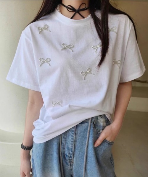 DIAVEL(ディアベル)の「韓国ガーリー風パールリボン刺繍Tシャツ(Tシャツ/カットソー・レディース・グレー/ブラック/ホワイト・M)」の1枚目の写真