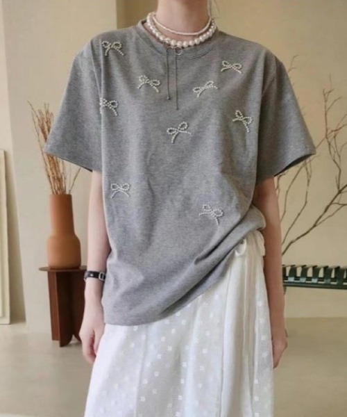 DIAVEL(ディアベル)の「韓国ガーリー風パールリボン刺繍Tシャツ(Tシャツ/カットソー・レディース・グレー/ブラック/ホワイト・M)」の12枚目の写真
