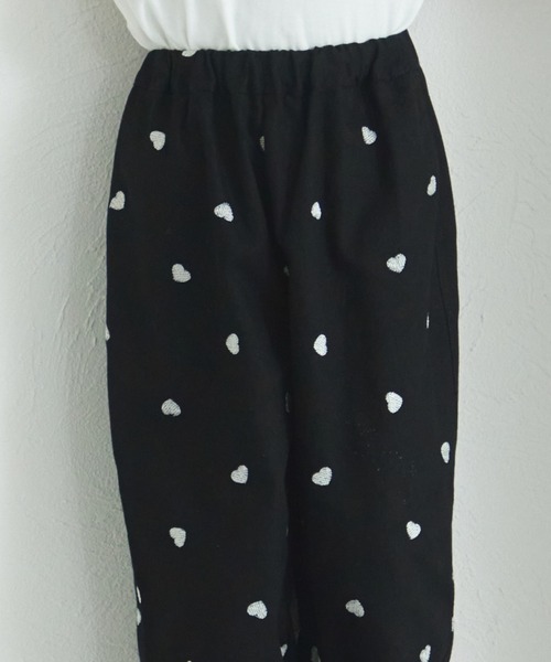 pairmanon(ペアマノン)の「ハート刺繍カーゴパンツ(カーゴパンツ・キッズ・ベージュ/ブラック・90/100/110/120/130/140/150)」の10枚目の写真