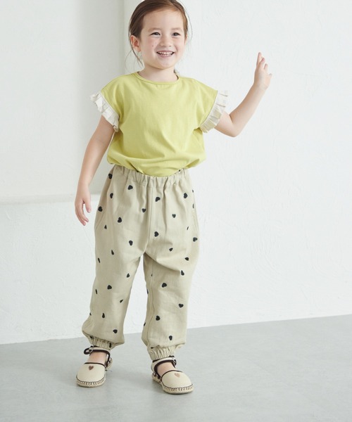pairmanon(ペアマノン)の「ハート刺繍カーゴパンツ(カーゴパンツ・キッズ・ベージュ/ブラック・90/100/110/120/130/140/150)」の5枚目の写真