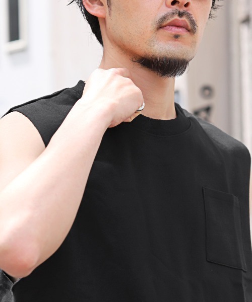 LUXSTYLE(ラグスタイル)の「ミニ裏毛クルーネックノースリーブ(タンクトップ・メンズ・ブラック/オフホワイト・L/M)」の11枚目の写真