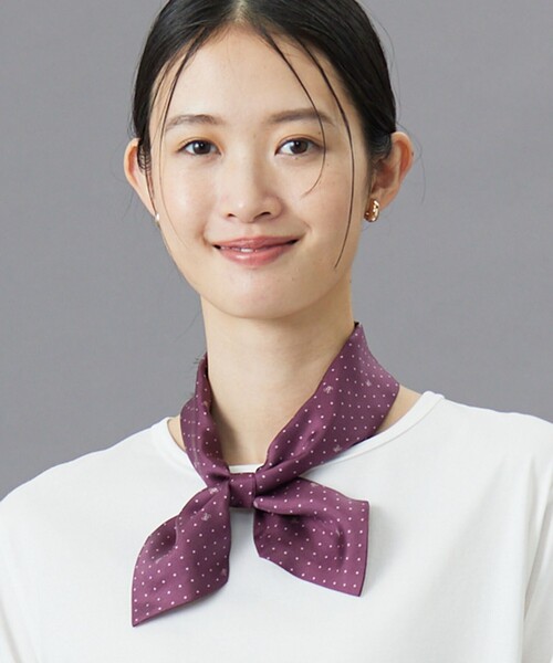 J.PRESS（ジェイプレス）の「グラバッティーノ スカーフ（バンダナ/スカーフ・レディース・ブルー系3/ネイビー系5/ライトグレー系5/ピンク系3・F）」の4枚目の写真