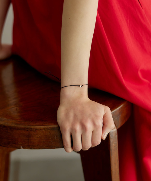 URBAN RESEARCH(アーバンリサーチ)の「decor『デコール』 String Bracelet(ブレスレット・レディース・シルバー/ブラック/イエロー/レッド/ブロンズ・-)」の17枚目の写真