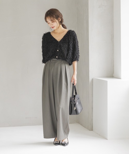 mysty woman(ミスティウーマン)の「フラッフィーVネックカーディガン 140924(カーディガン/ボレロ・レディース・グレイッシュブルー/ブラック/アイボリー/グリーン・FREE)」の8枚目の写真