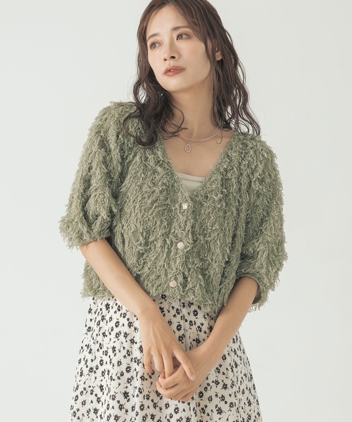 mysty woman(ミスティウーマン)の「フラッフィーVネックカーディガン 140924(カーディガン/ボレロ・レディース・グレイッシュブルー/ブラック/アイボリー/グリーン・FREE)」の7枚目の写真