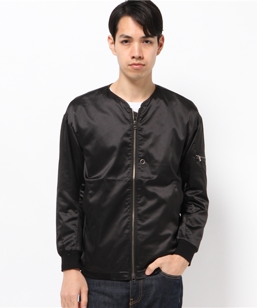 WHO'S WHO gallery(フーズフーギャラリー)の「【GIGGER】ノーカラーMA-1(ブルゾン・メンズ・カーキ/ブラック・LARGE/MEDIUM)」の2枚目の写真