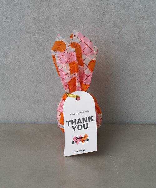 BIRTHDAY BAR（バースデイバー）の「MOTIF GEOMETRY　Bathbomb  バスボム（入浴剤・バスケア・レディース・ブルー/ホワイト/ピンク/イエロー・0）」の10枚目の写真