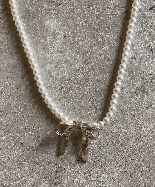 poiregnee（ポワニェ）の「［select］パールライクリボンネックレス（ネックレス・レディース・ホワイト系1/ホワイト系2・FREE）」の5枚目の写真