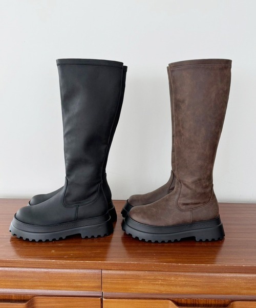 one after another NICE CLAUP（ワンアフターアナザーナイスクラップ）の「タンクソールロングブーツ（ブーツ・レディース・ダークブラウン/ブラック・S/M/L）」の3枚目の写真