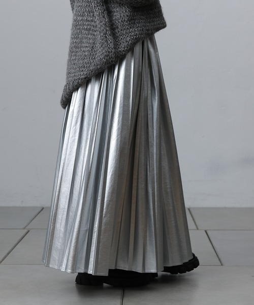 COLONY 2139（コロニートゥーワンスリーナイン）の「フェイクレザープリーツスカート（スカート・レディース・シルバー/ブラック/カーキ・FREE）」の21枚目の写真