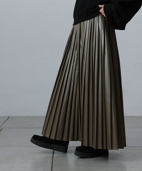 COLONY 2139（コロニートゥーワンスリーナイン）の「フェイクレザー