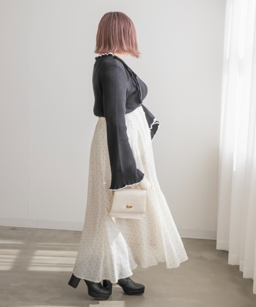 CLETTE（クレット）の「配色使いリボン付きリブニット（ニット/セーター・レディース・グリーン/グレイッシュベージュ/ブラック・LL/3L/4L）」の7枚目の写真